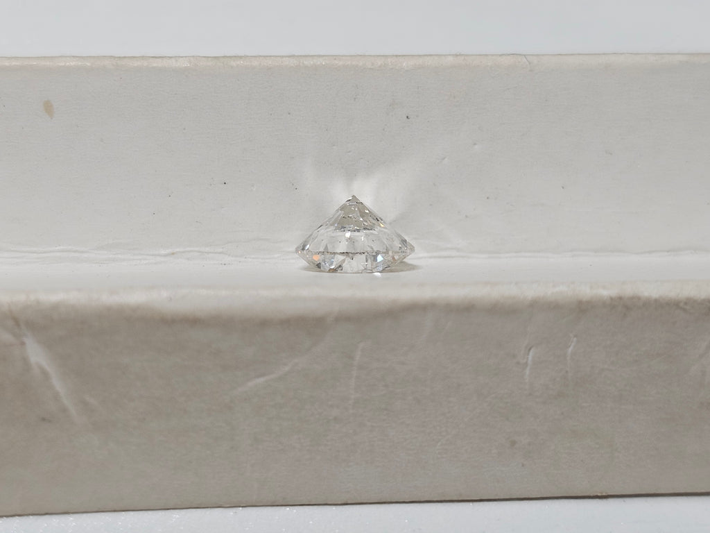 HRD 1.29 CT Natural Round Brilliant G I1 XXX
