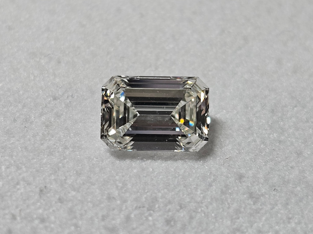 GIA 1.52 CT Natural Emerald J VS2 XX