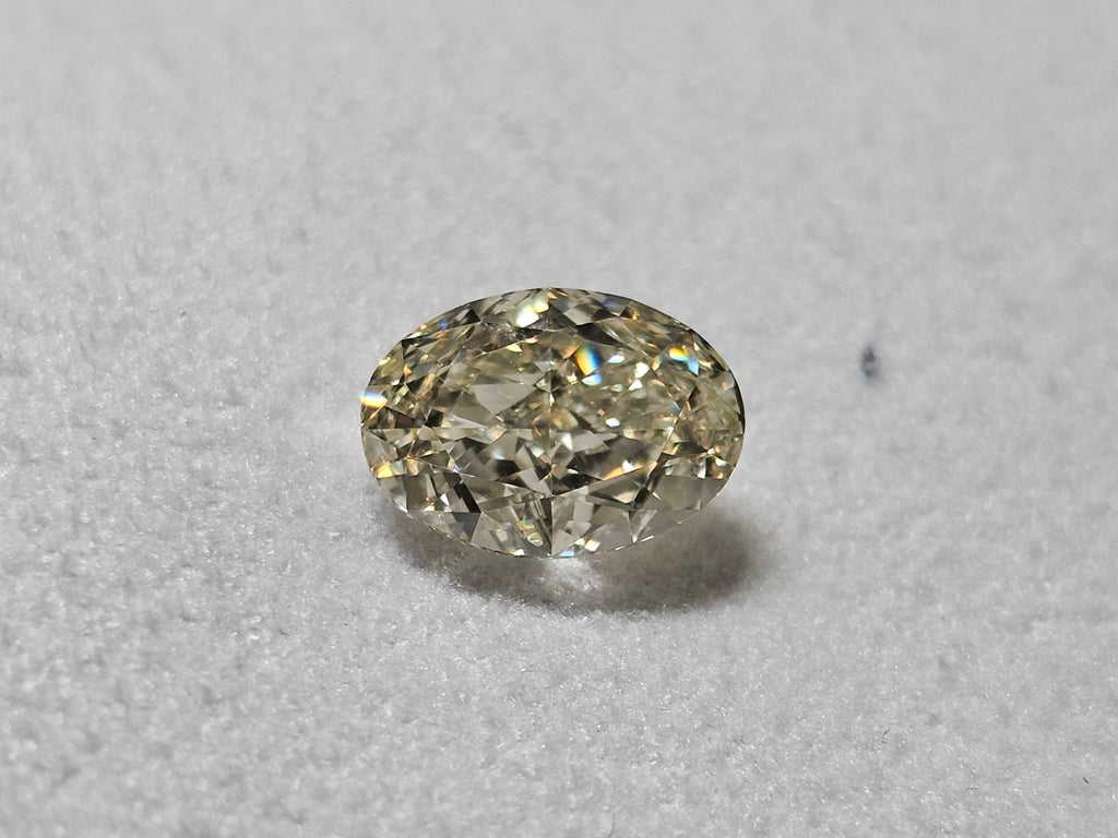 GIA 1.80 CT Natural Oval U-V VS2