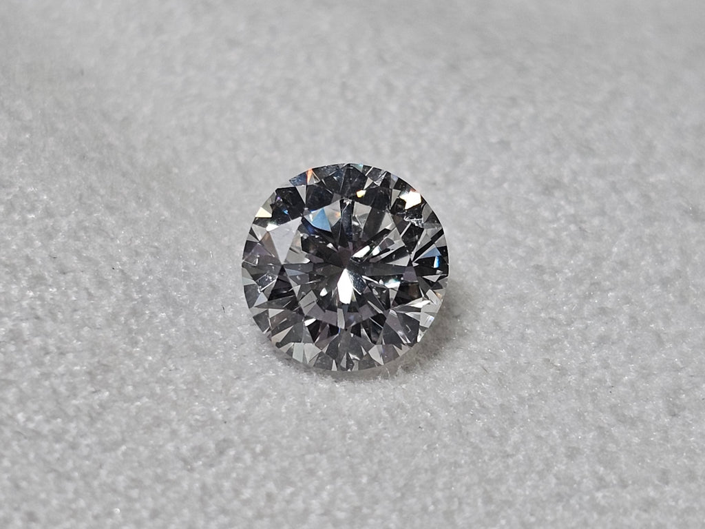 1.02 CT Natural Round Brilliant D-E SI1