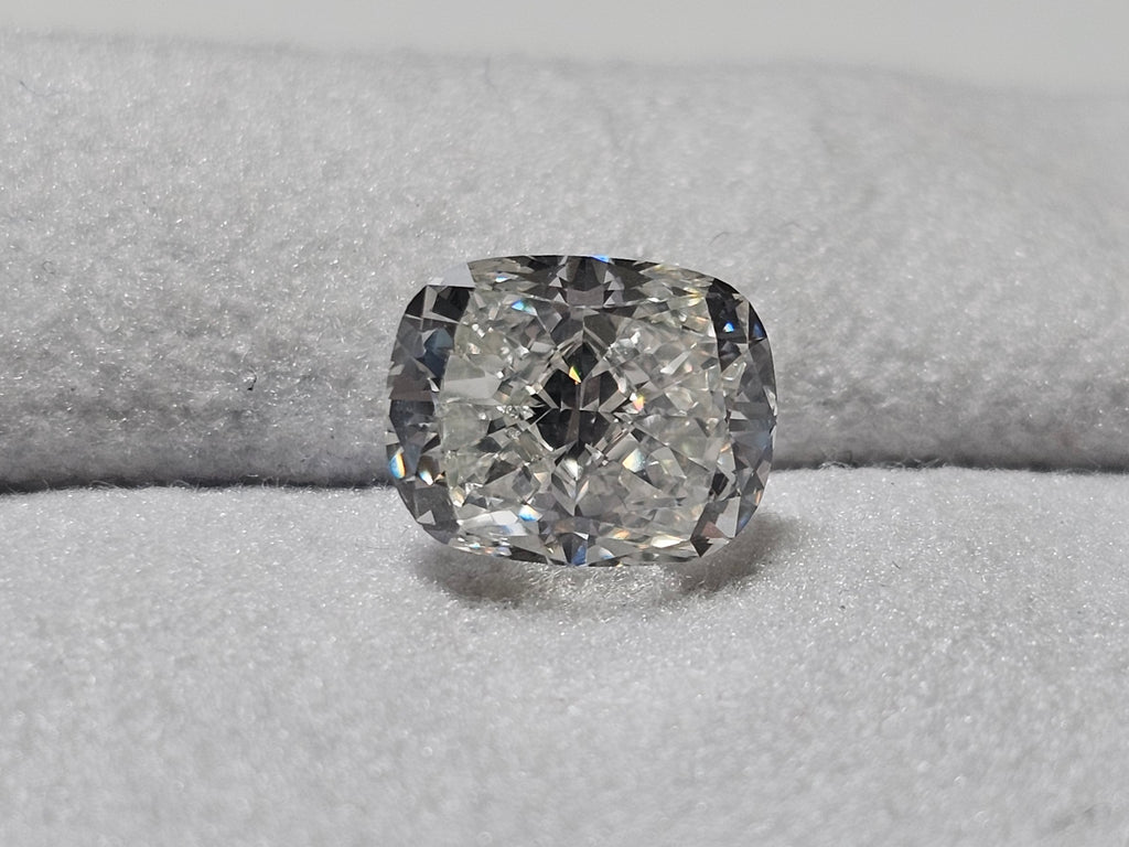 GIA 1.50 CT Natural Long Cushion I VS2