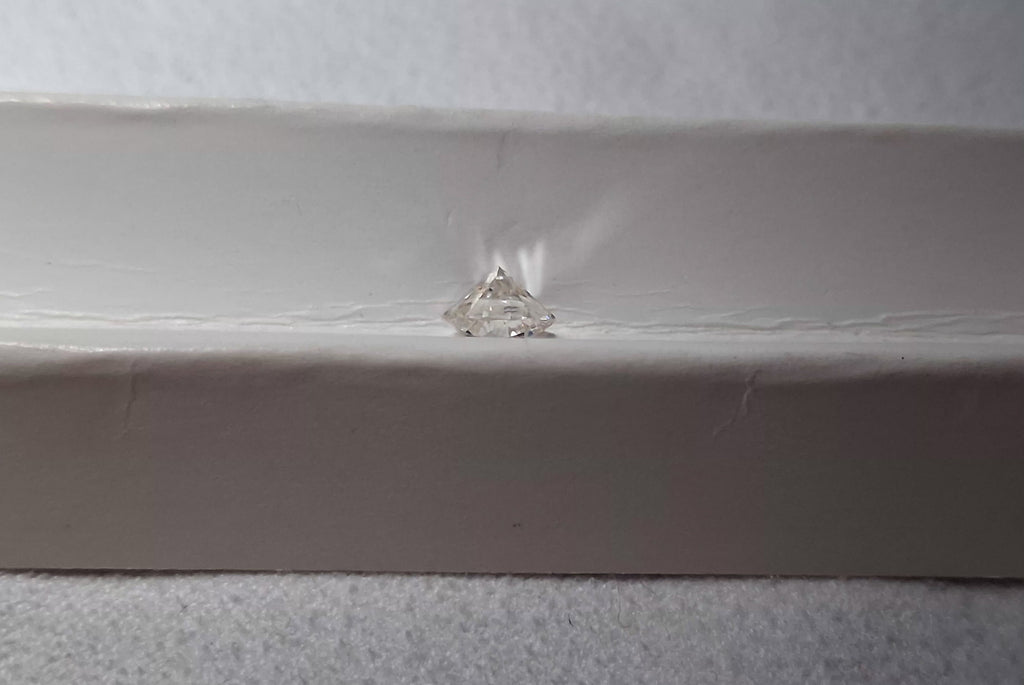 0.95 CT Natural Round Brilliant Cut H-I SI1-SI2