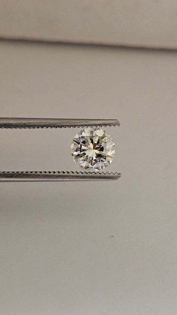 1.01 CT Natural Round Brilliant J-K I1-I2