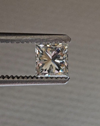 0.52 CT Natural Princess Cut Diamond G-H SI1