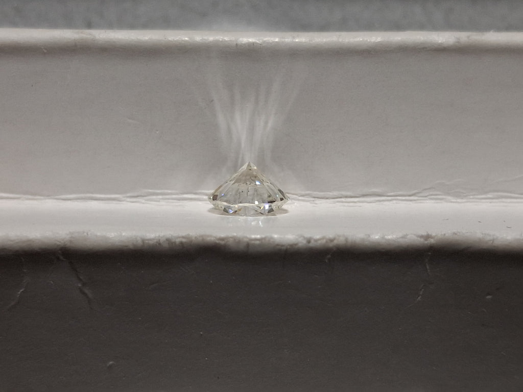 GIA 0.88 CT Natural Round Brilliant I VS2