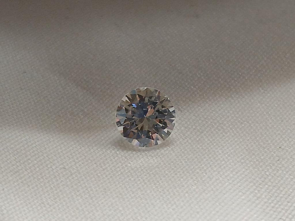 0.89 CT Round Brilliant Cut Natural Diamond F-G Chipped Vs1-Vs2