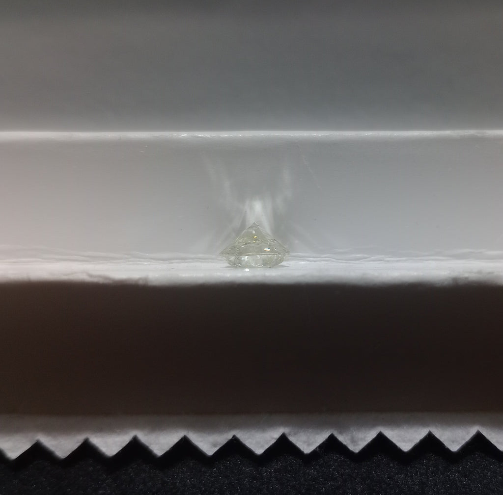 1.01 CT IGI Round Brilliant Natural Diamond J SI2 XXX