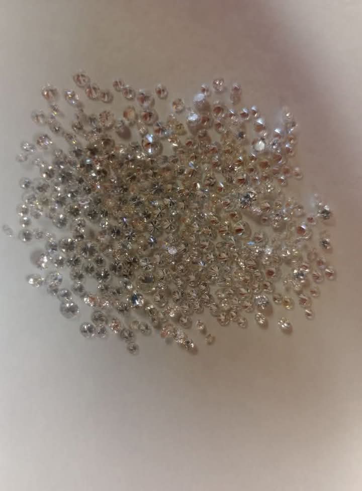 13.4 CT Of Round Natural Diamonds