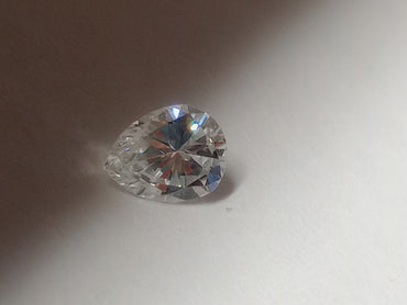 0.74 CT Pear Shape Natural Diamond H VS2