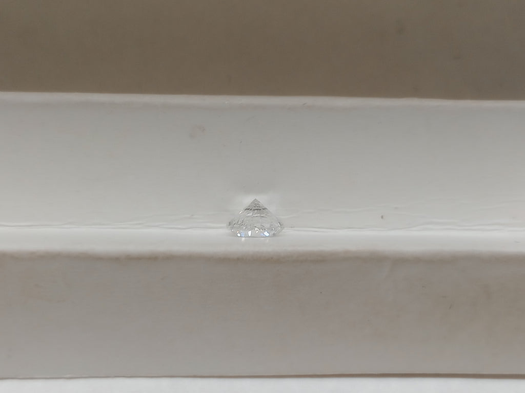 0.59 CT Round Brilliant Natural Diamond G-H I2