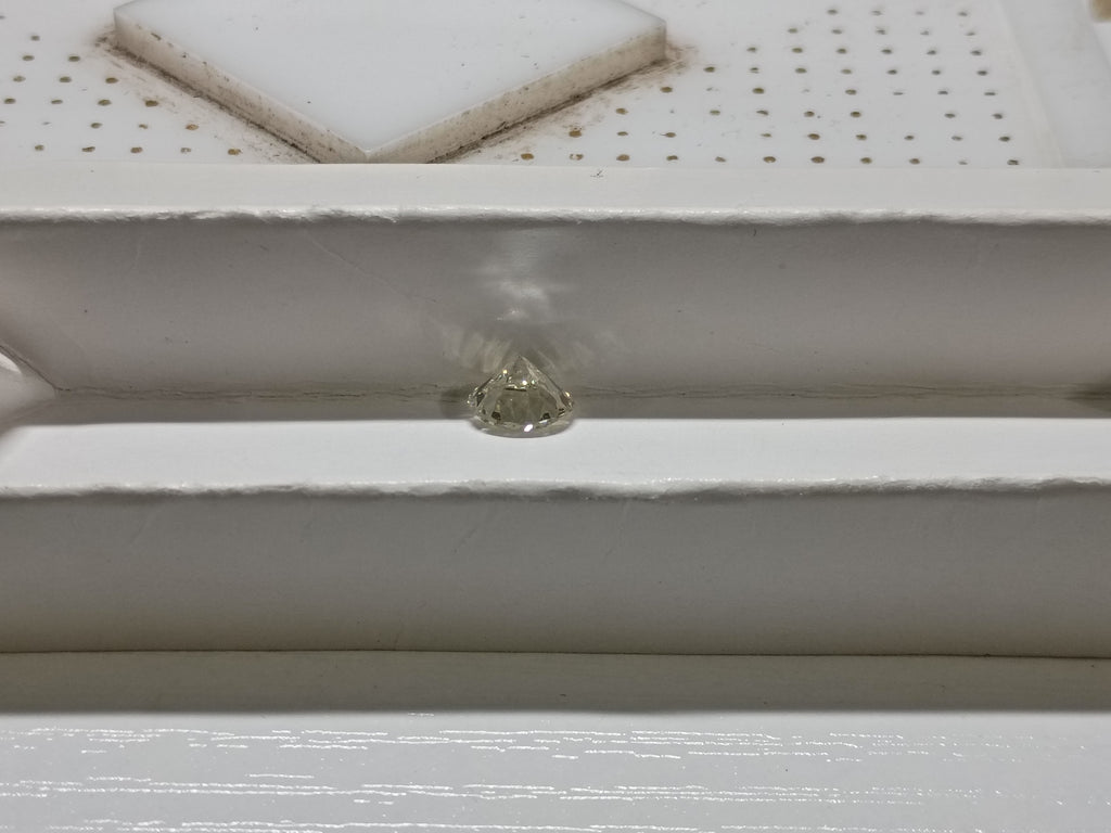 1.02 CT Round Brilliant Natural Diamond I-J SI1-SI2
