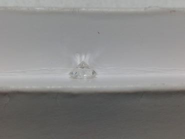 0.56 CT Round Brilliant Natural Diamond G-H SI1