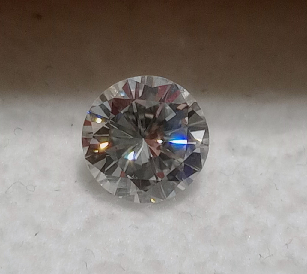 0.56 CT Round Brilliant Natural Diamond H-I SI2