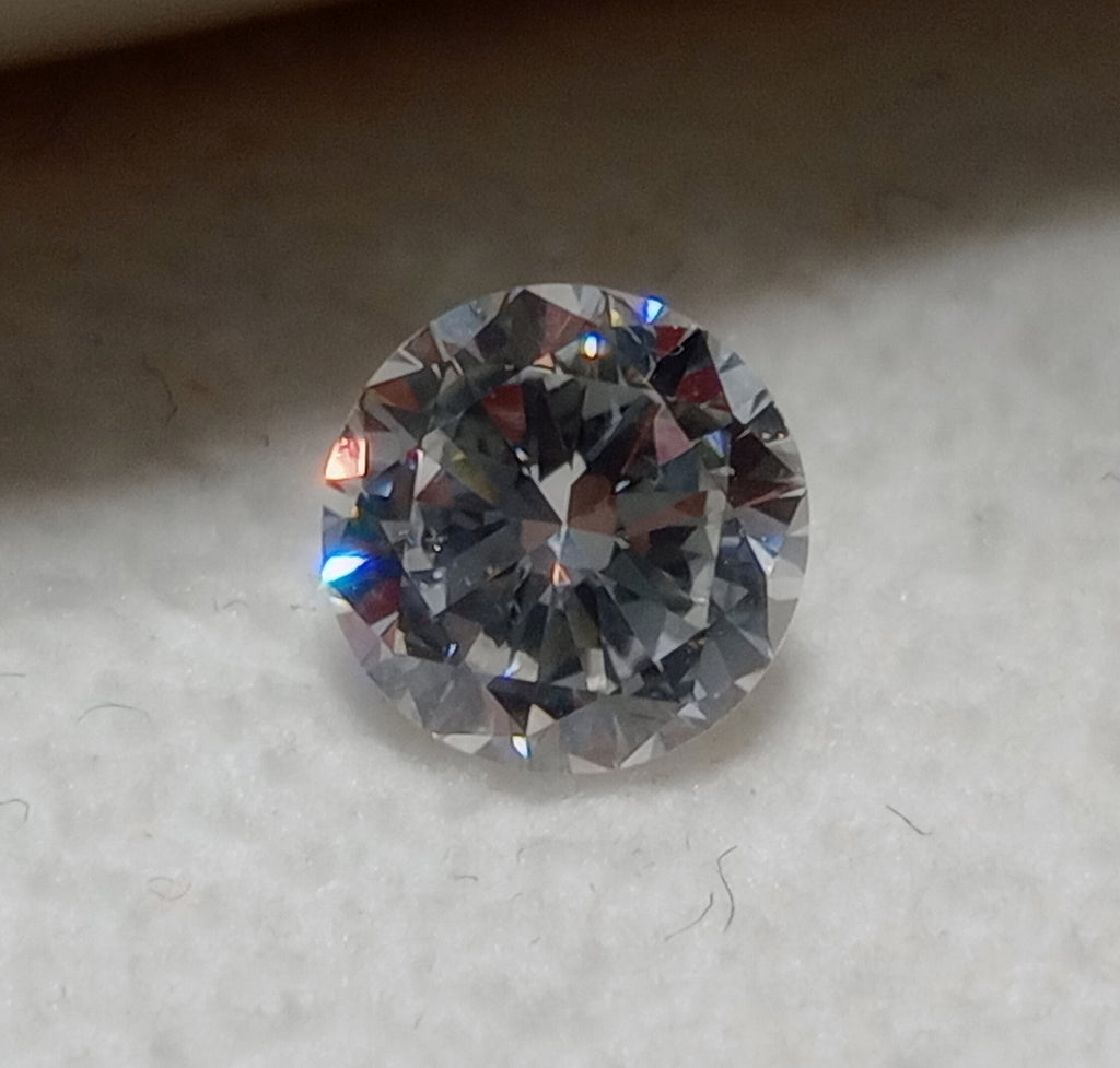 0.67 CT Round Brilliant Natural Diamond F-G SI2
