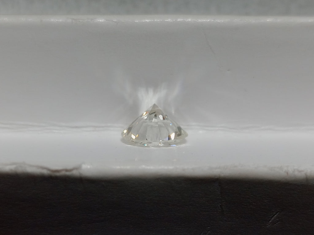 0.98 CT Round Brilliant Natural Diamond I-J SI1