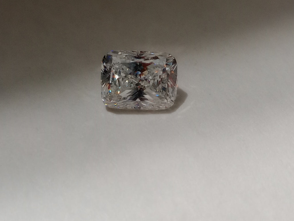 1.06 CT GIA Cushion Cut Natural Diamond E VS2