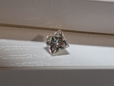 1.06 CT Princess Cut Natural Diamond J VS2