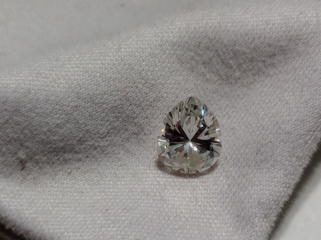 0.73 CT Pear Shape Natural Diamond H-I VS