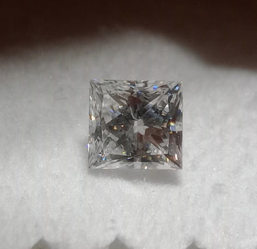 0.76 CT Princess Cut Natural Diamond H-I SI2