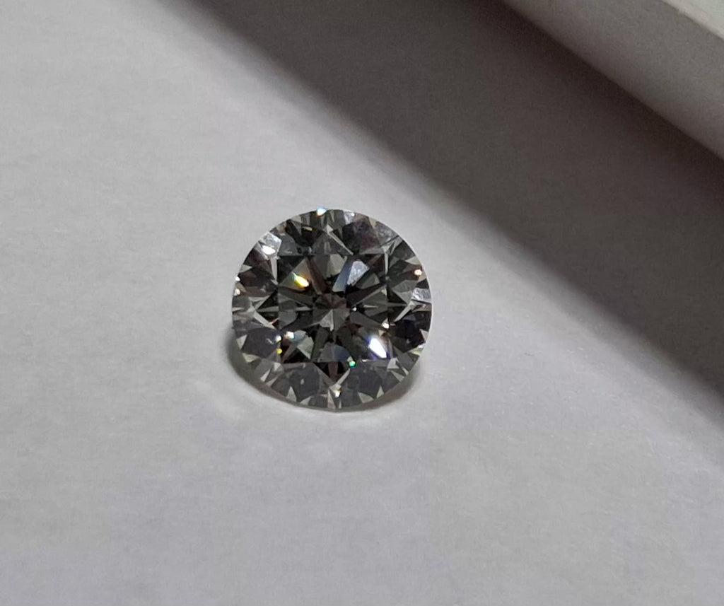GIA 0.56 CT Natural Round M VVS1