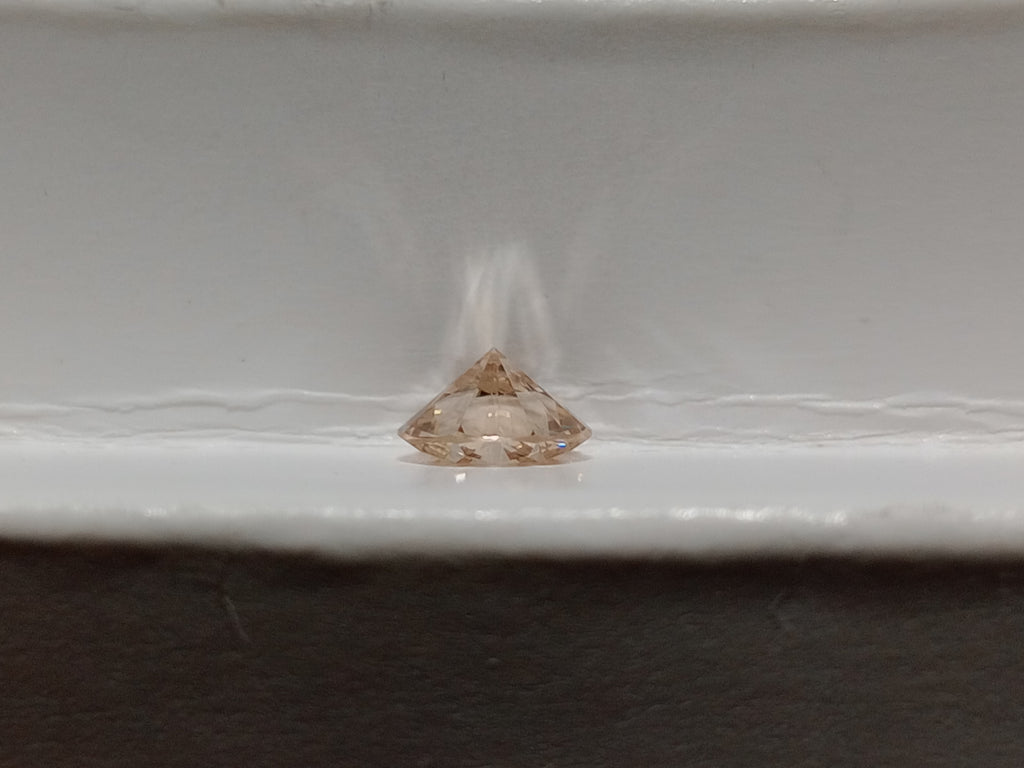 0.55 CT Round Brilliant Natural Diamond Brown SI
