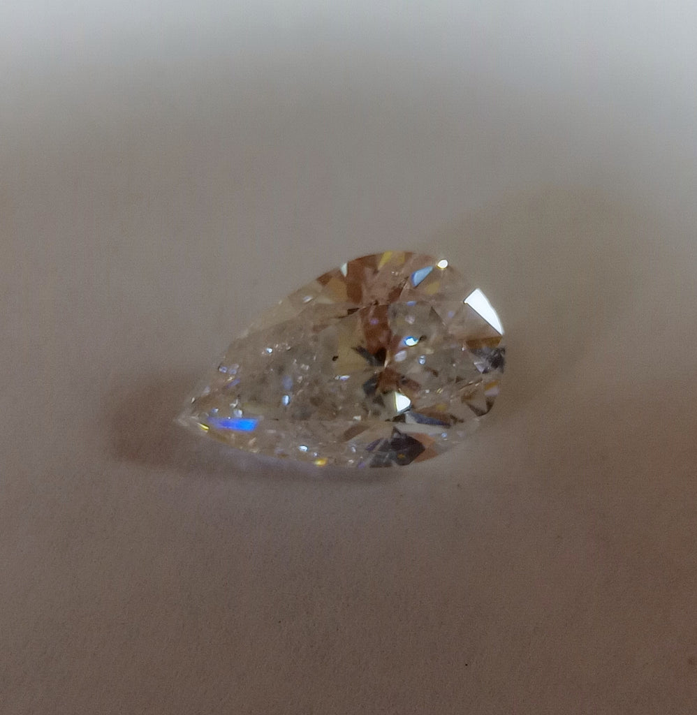 3.04 CT Natural Pear Diamond,H-I, I2