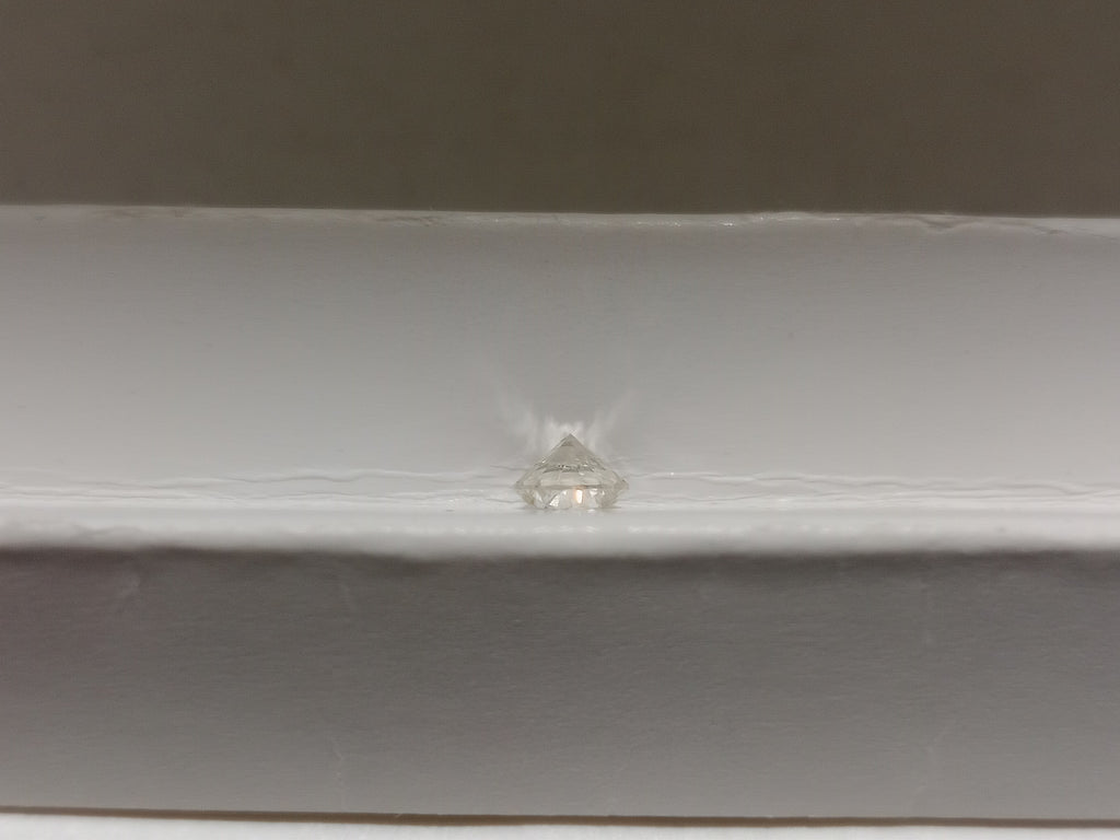 0.52 CT Round Brilliant Natural Diamond I-J I1