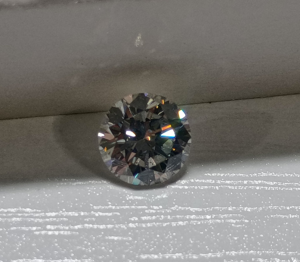 0.84 CT Round Brilliant Natural Diamond G-H SI1