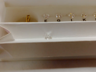 0.62 CT Round Brilliant Cut Natural Diamond GH, I1