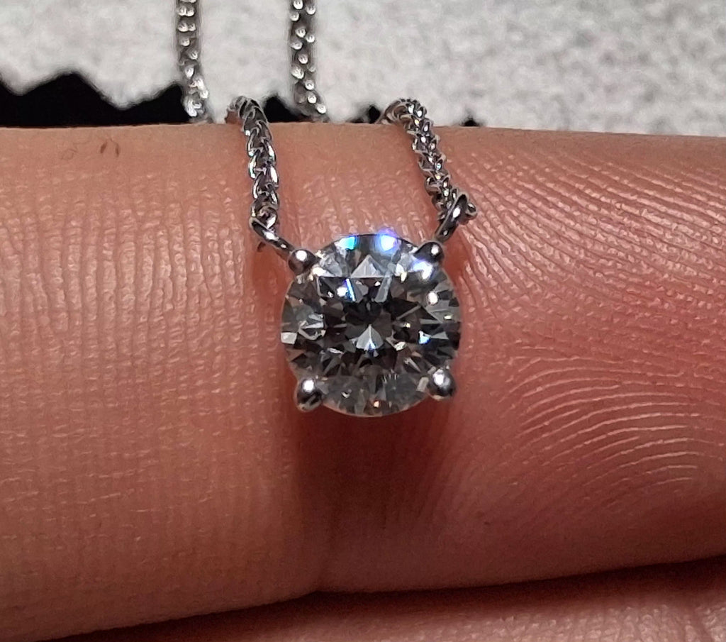18k White Gold Dimond Necklace EST 0.75 GH VS2 Center Diamond