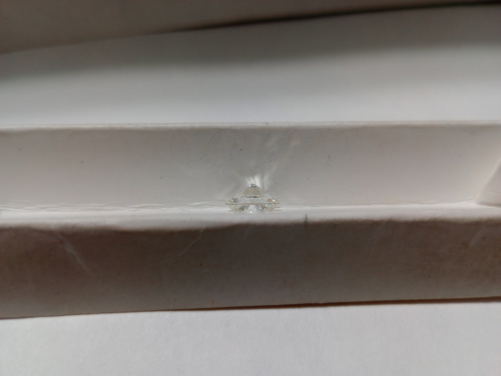 1.01 CT GIA Oval Cut Natural Diamond J VS1