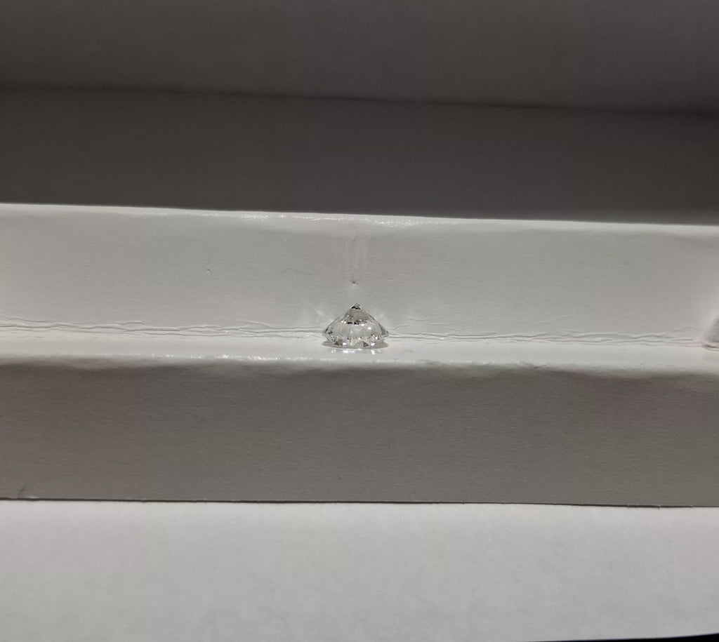 GIA 1.01 CT Natural Round G SI2