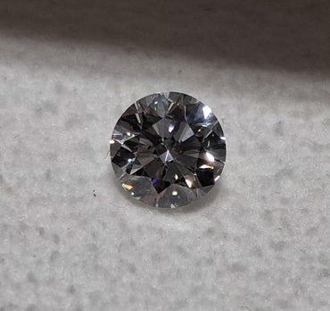 GIA 0.90 CT Natural RB H VS2