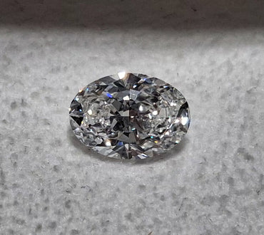 GIA 0.91 CT Natural Oval Brilliant E SI2 XX