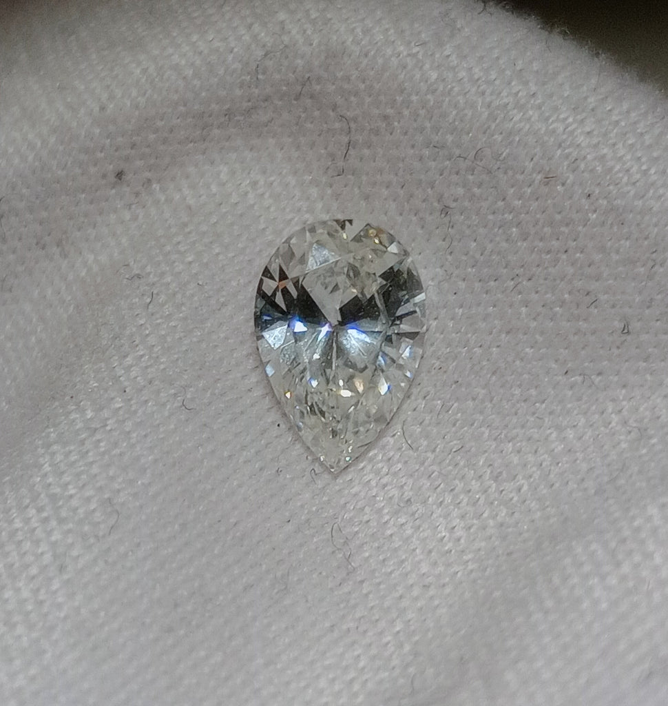0.52 CT Pear Shape Natural Diamond G-H SI