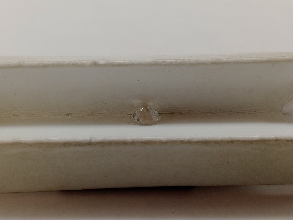 GIA 0.84 RB G, VS1 Natural Diamond