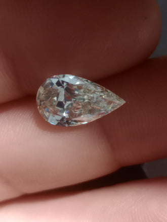 2.56 CT Natural Pear Shape Diamond LM SI2-I1