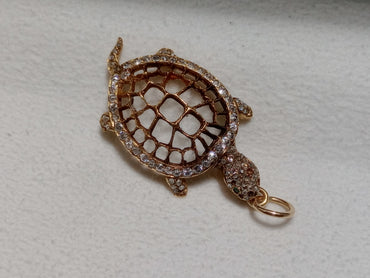 0.50 CTTW Old Cut Natural Diamond G-H SI Turtle Pendant 3.2 Dwt 18KT Gold