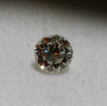 0.63 CT Round Brilliant Natural Diamond I-J SI1-SI2