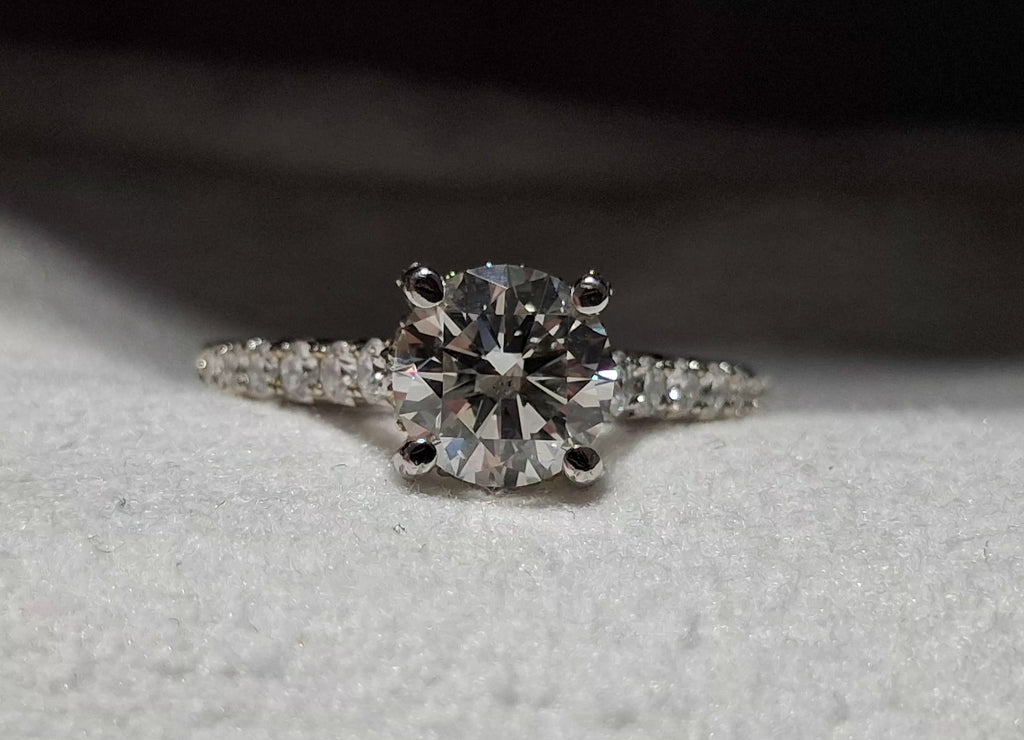 Center GIA 1.22 CT Natural Round Brilliant Platinum Engagement Ring J SI1