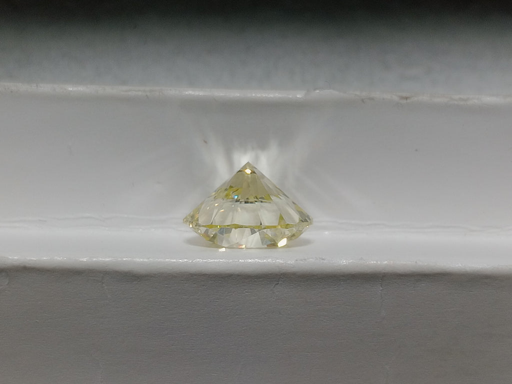 5.01 CT Natural Round Brilliant Cut Q-R SI2 XXX