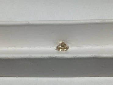 0.65 CT Round Brilliant Natural Diamond M-N I1
