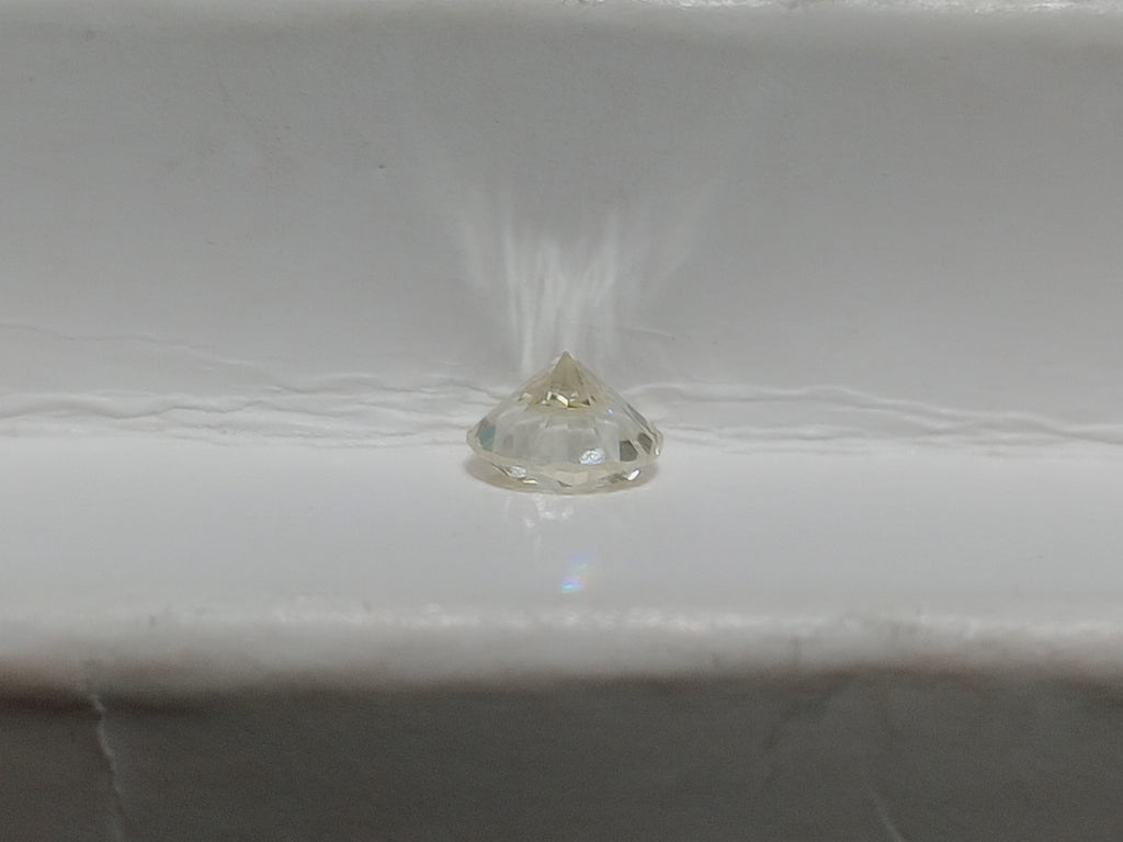 0.51 CT Natural Round Brilliant JK VS1-VS2