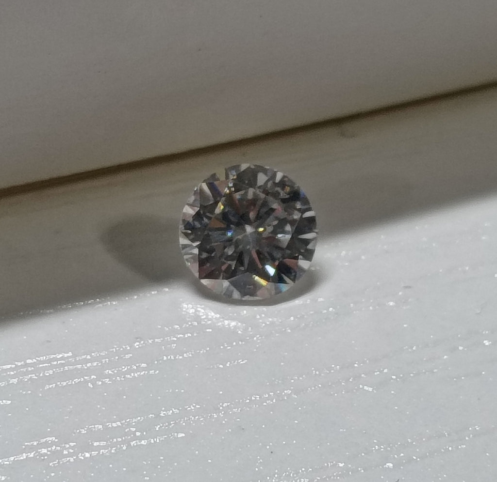 0.57 CT Round Brilliant Natural Diamond G-H I1-I2