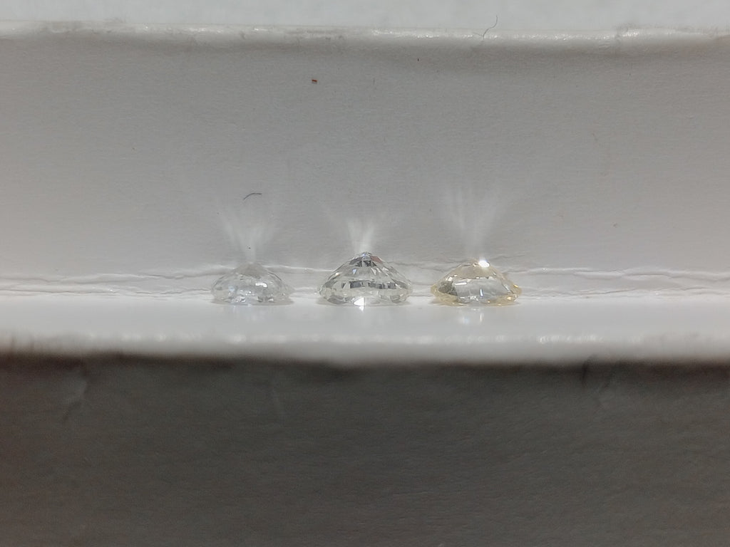 0.66 CTW Oval Shaped Natural Diamonds (3)  Si1-SI2