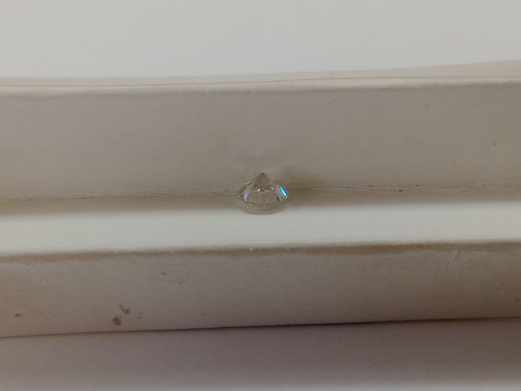 0.61 CT Natural OE Cut H I1