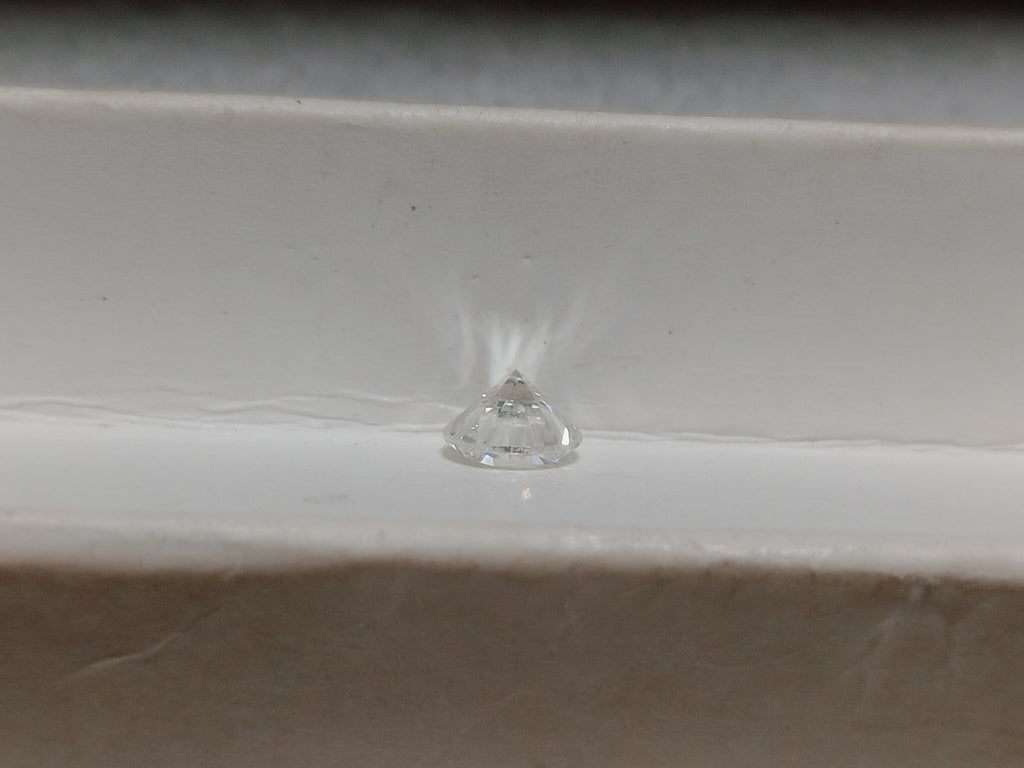 0.52 CT Round Brilliant Natural Diamond H-I SI1-SI2