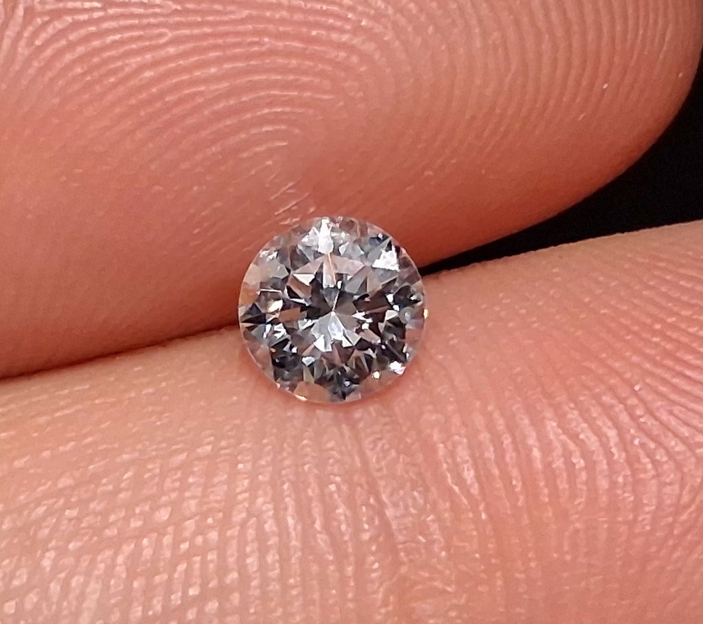 0.57 CT Natural Round Brilliant GH I1