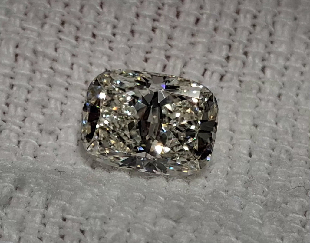 GIA 2.01 CT Natural Long Cushion J VS1 EX VG