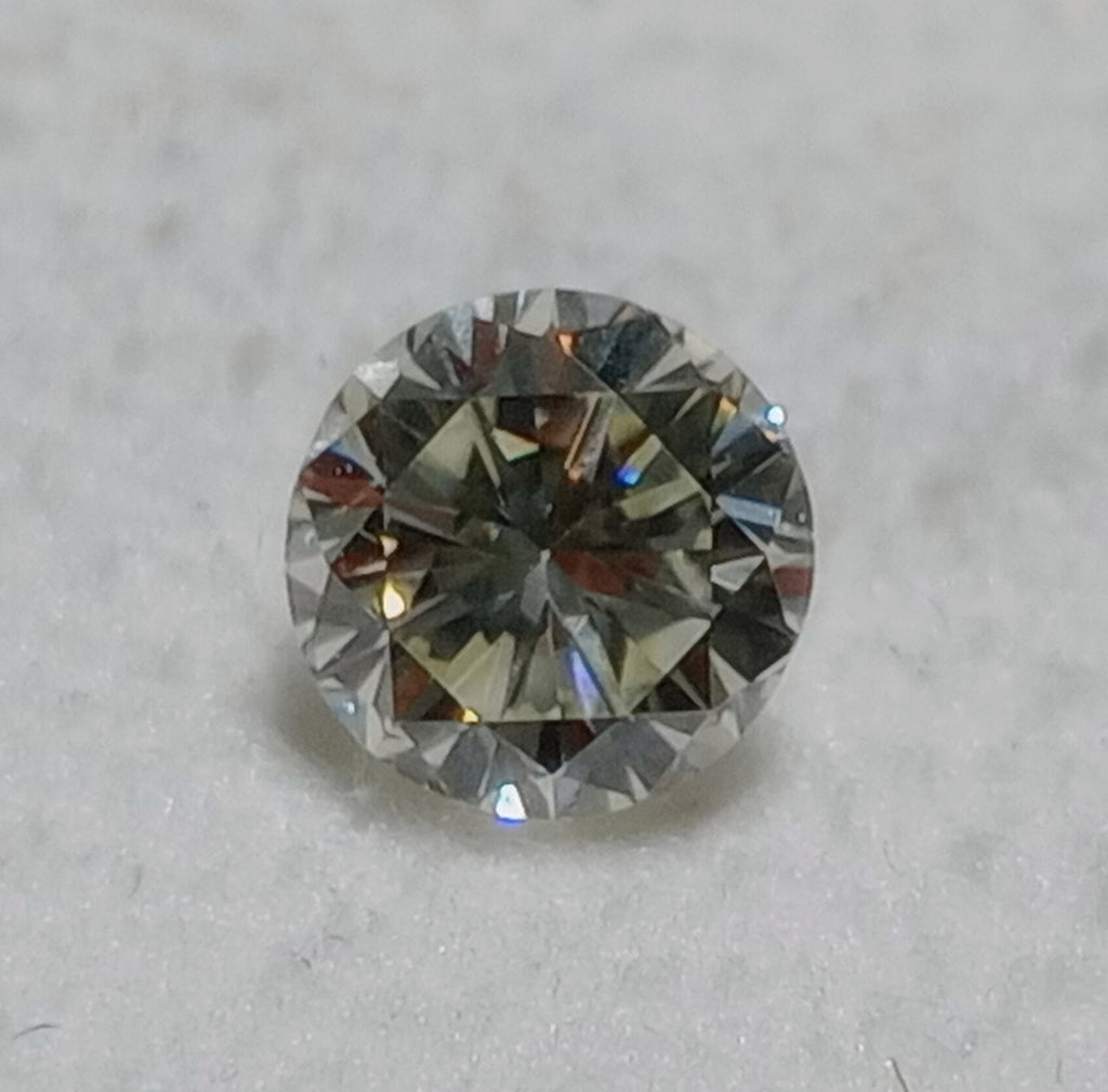 0.51 CT Natural Round Brilliant JK VS1-VS2
